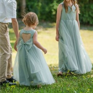 Azazie Flower Girl Dress (size 3)